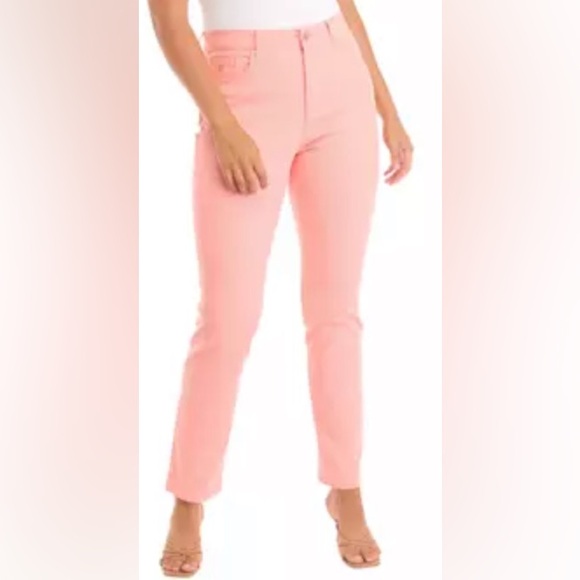 Gloria Vanderbilt Denim - NWT Gloria Vanderbilt Amanda Slimming Jeans